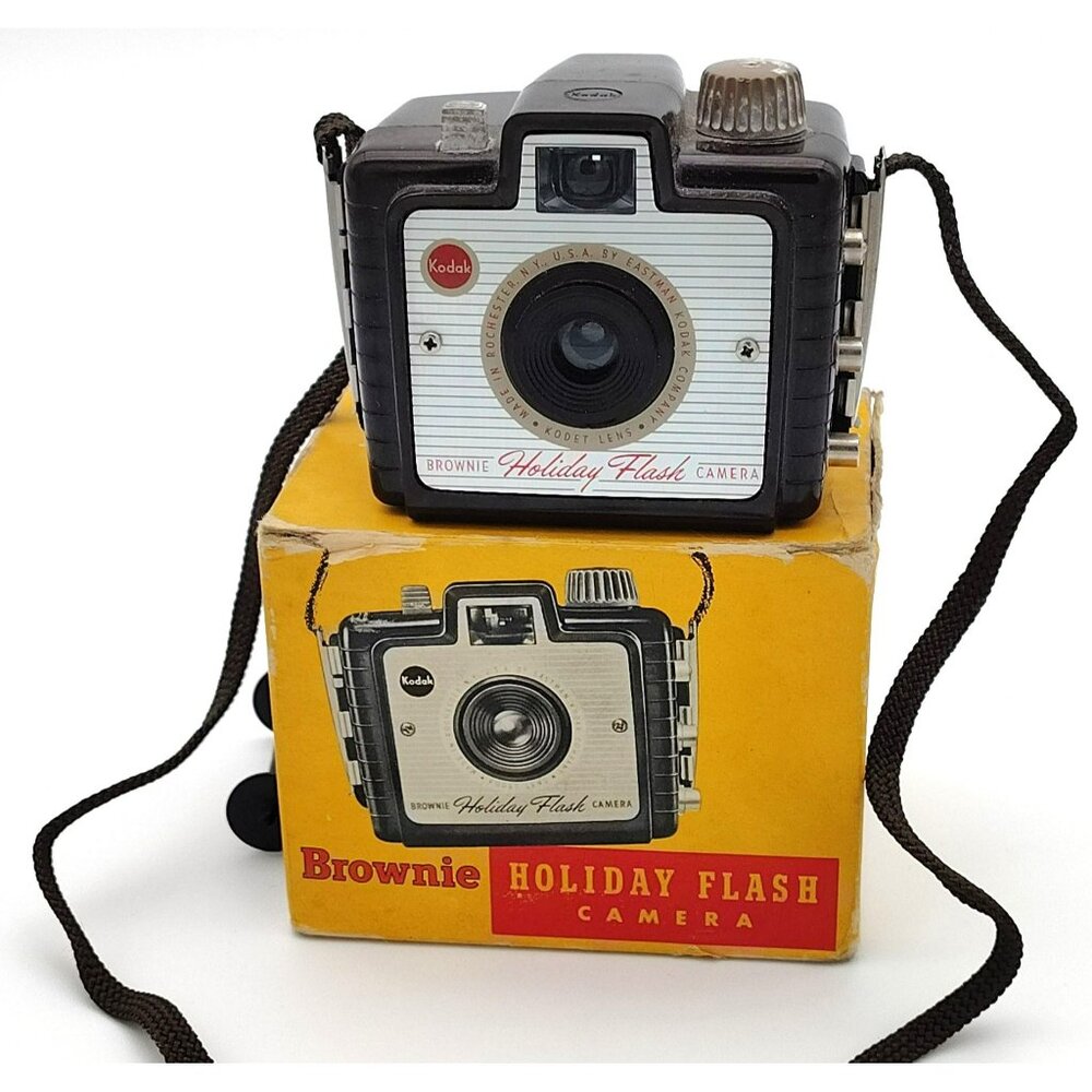 Kodak Brownie Camera Holiday Flash Vintage Strap Box Mid Century Untested 1950s